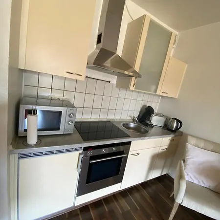 Wunderschoene Ferienwohnung! 3 Duesseldorf Flughafen Apartment